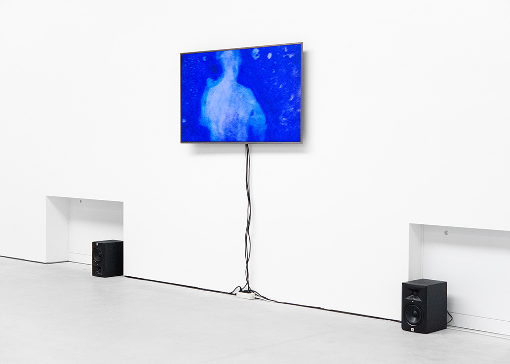 Ecran de télévision, dispositif d'exposition, court-métrage d'animation expérimental.